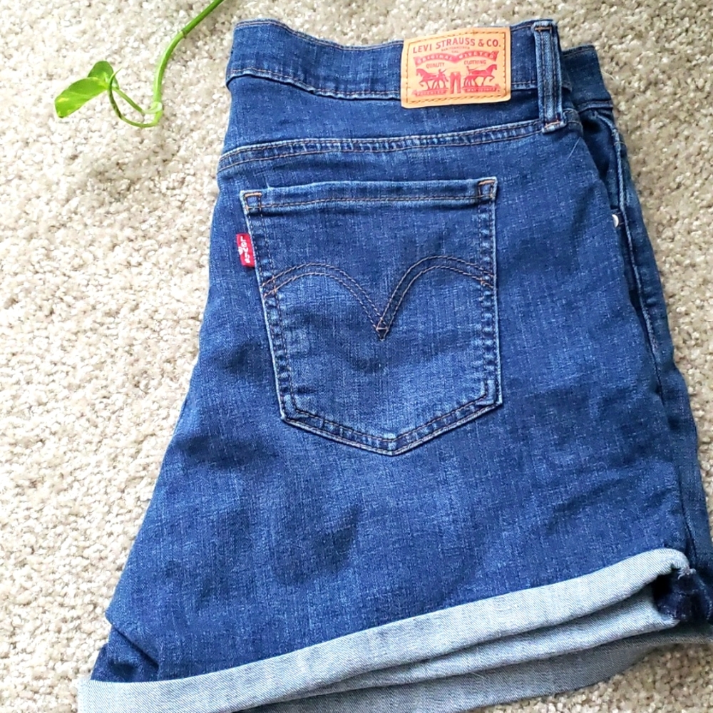 Levi jean shorts dark blue mid waist